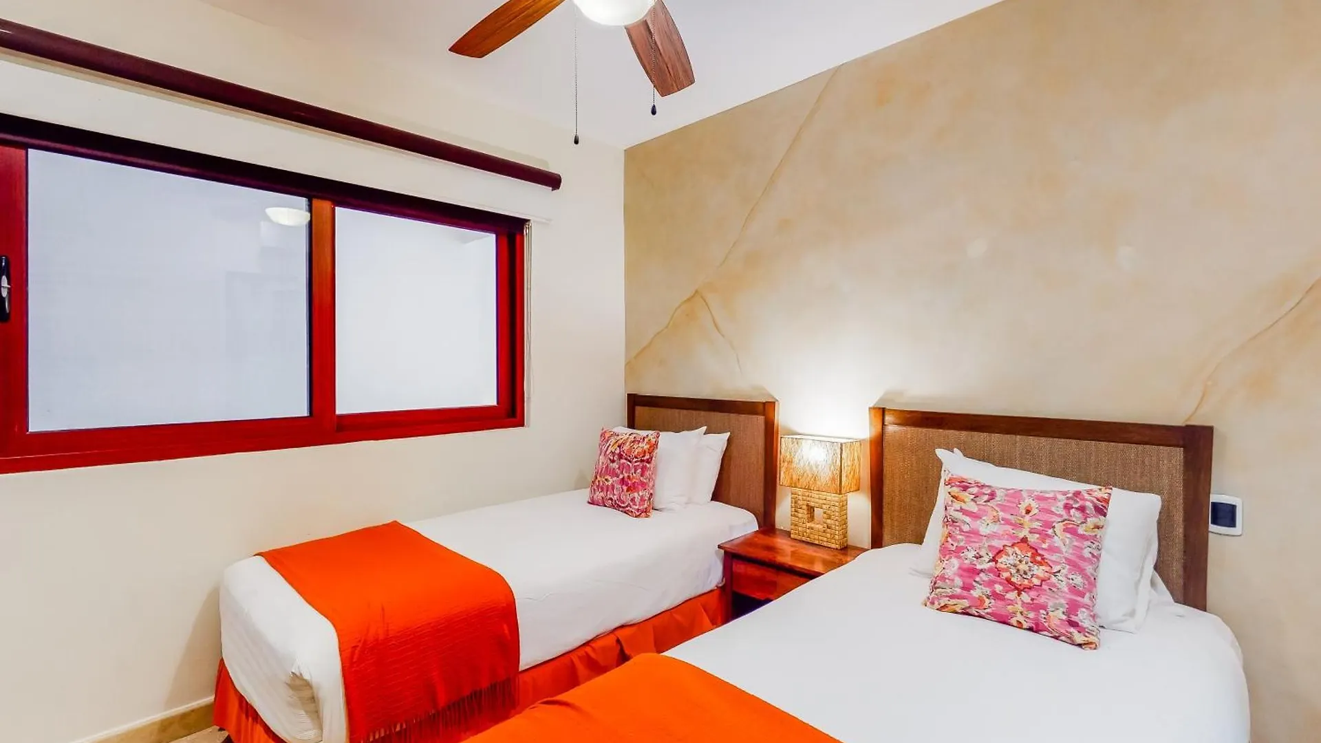 Residences El Faro, Coral 305 Playa del Carmen 0*,