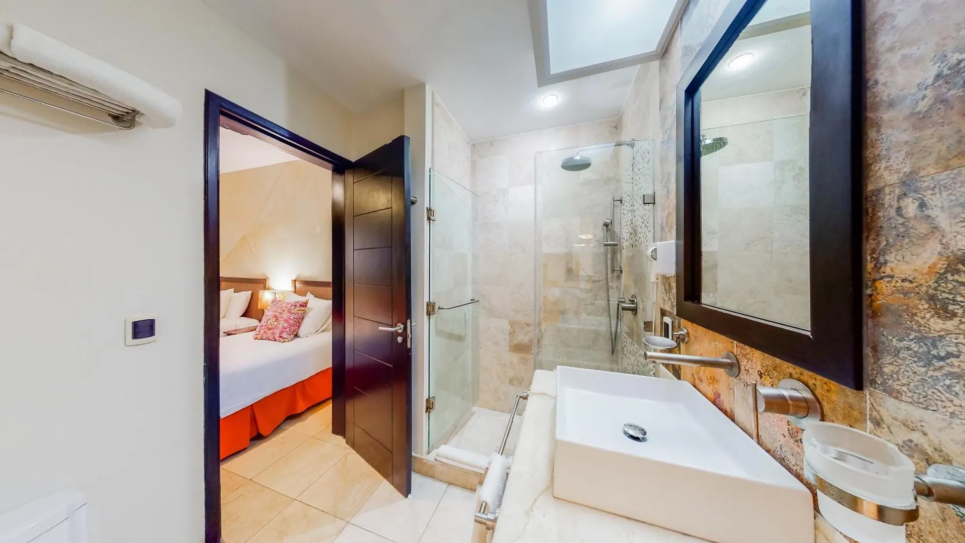 Residences El Faro, Coral 305 Playa del Carmen Mexico